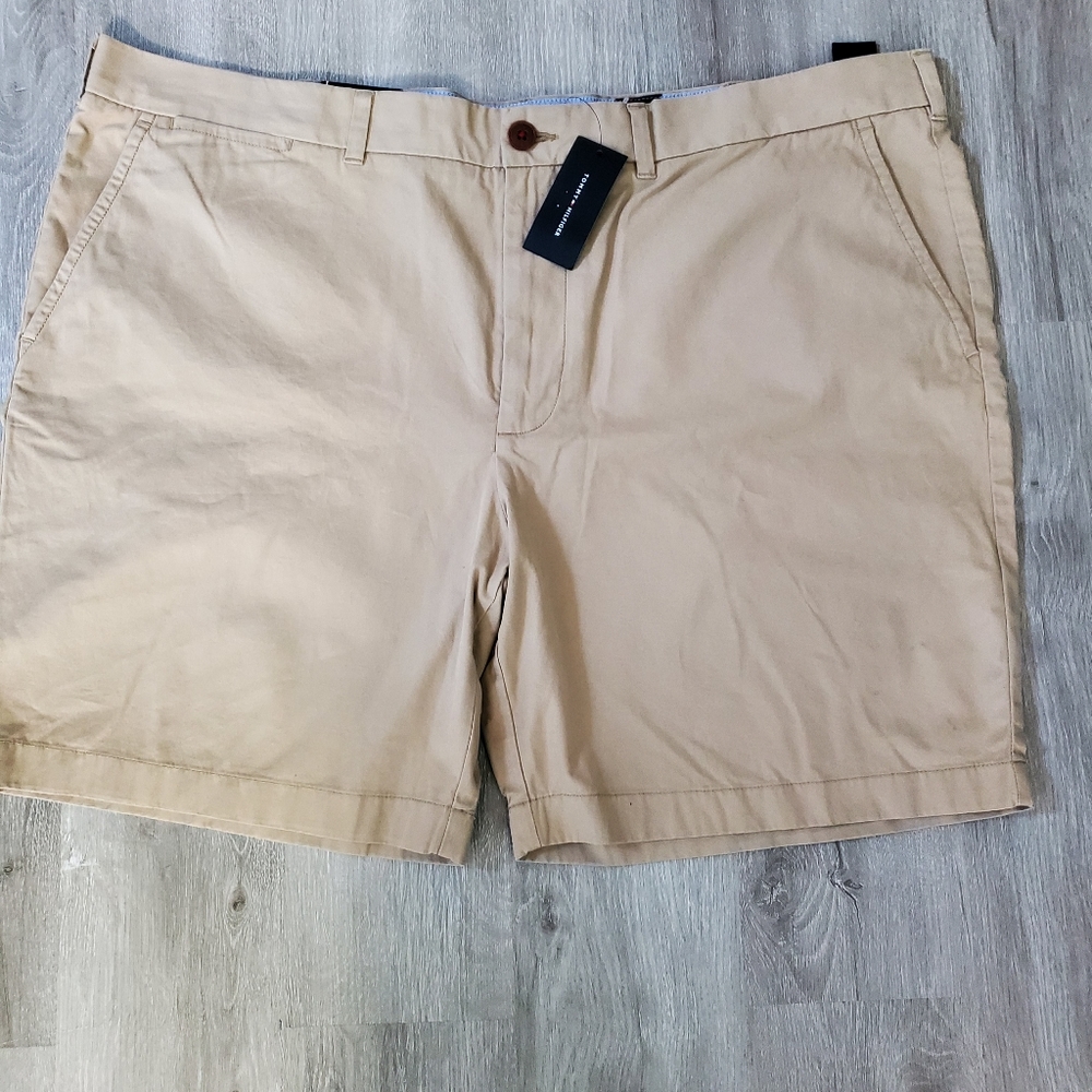 NWT Tommy Hilfiger Men's Khaki Shorts Classic Fit Size 48R